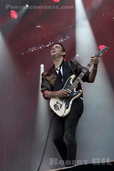 THE KILLS - 2017-08-26 - SAINT CLOUD - Domaine National - Grande Scene - James William Hince